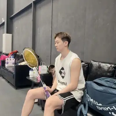 钟昊